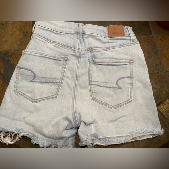 Women’s American Eagle size 2 jean shorts - Picture 4 of 4